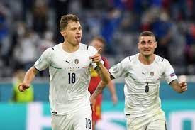إيطاليا
