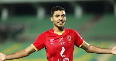 محمد شريف يعود للتدريبات الجماعية مع الأهلي.. استعدادا ً لمباراة الجونة