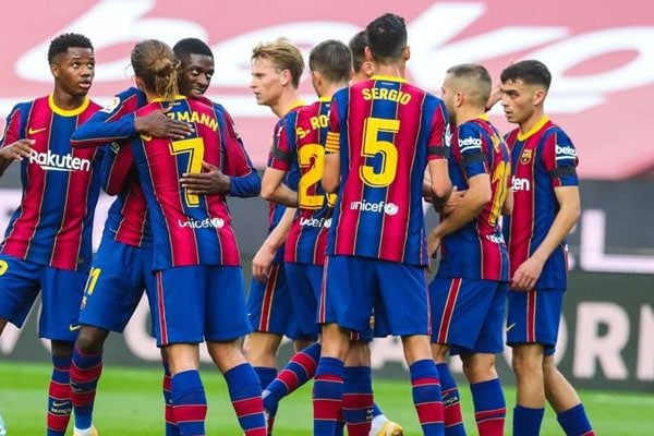موعد مباراة أتلتيكو مدريد وبرشلونة في الدوري الإسباني مباراة أتلتيكو مدريد وبرشلونة