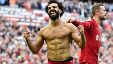 لاعب ليفربول يسخر من فرانس فوتبول بسبب محمد صلاح