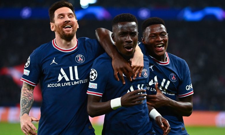 ميسي ينصح برشلونة بعدم التعاقد مع زميله في باريس سان جيرمان ميسي ينصح برشلونة بعدم التعاقد مع زميله في باريس سان جيرمان