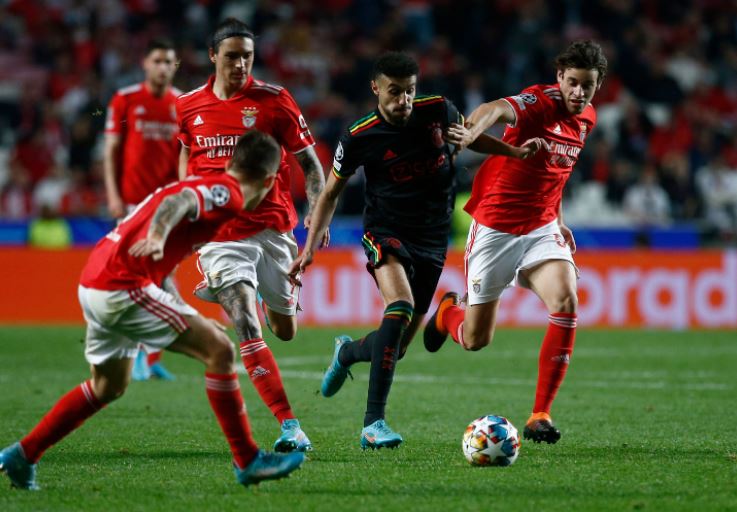 موعد مباراة أياكس وبنفيكا في دوري أبطال أوروبا والقنوات الناقلة موعد مباراة أياكس وبنفيكا في دوري أبطال أوروبا والقنوات الناقلة