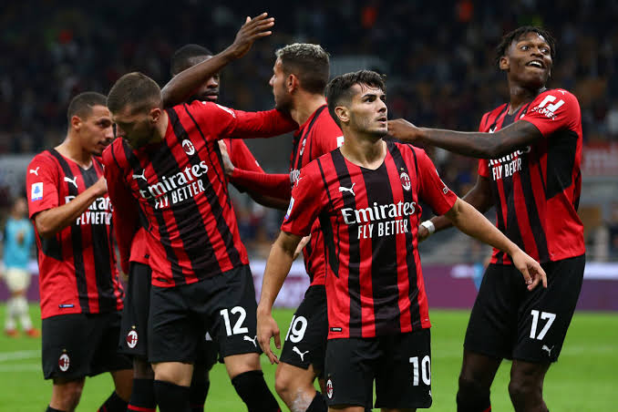 موعد مباراة ميلان وكالياري في الدوري الإيطالي والقنوات الناقلة