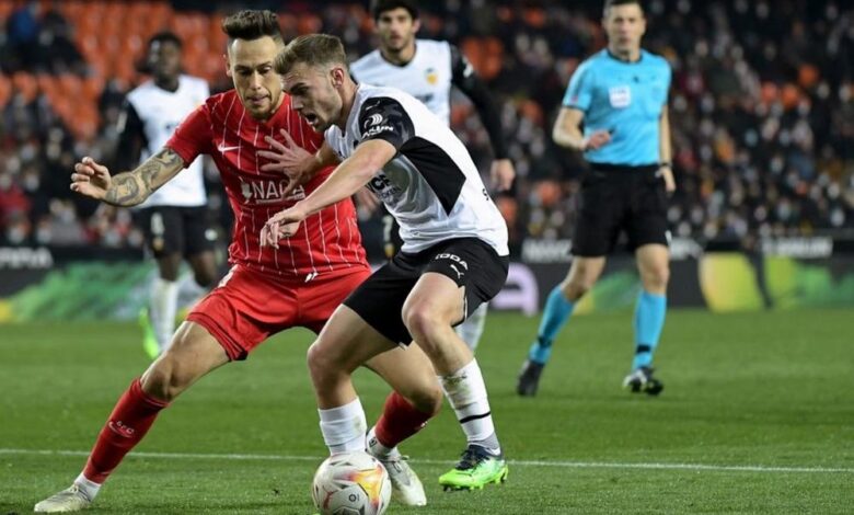 موعد وتفاصيل مباراة إشبيلية وفالنسيا اليوم 18-10-2022 في الدوري الإسباني موعد وتفاصيل مباراة إشبيلية وفالنسيا اليوم 18-10-2022 في الدوري الإسباني